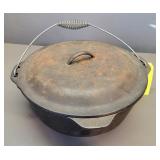 Lodge 12-in Cast Iron Dutch Oven