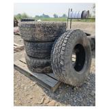 Set of 4-- Toyo LT285/75R17
