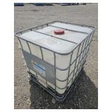 250 Gallon Tote in Cage