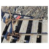 2-- Fence Stretchers