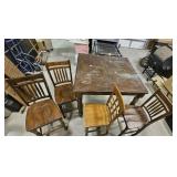 Large Table/ 4 Barstools
