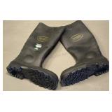 Size 7-- New Boxx Rubber Boots