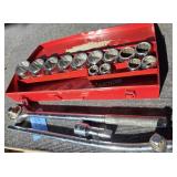 Large 16 Pc. Socket Set