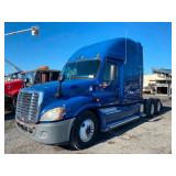 2010 Freightliner Cascadia T/A Sleeper Road Tractor