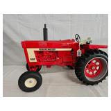 International 966 signed by Joseph Ertl, 1/8 scale