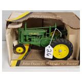 JD G Tractor