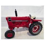 International Hydro 100 Tractor 1/8 scale