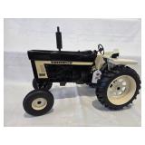 International 1066 Black Version 1/8 scale