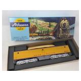 HO Scale Athearn Union Pacific #604B Passenger Car