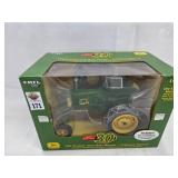 JD 530 Tractor w/Heat Houser 30 Series