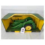JD 60 Tractor w/Picker Sheller