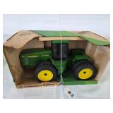 JD 8760 4-Wheel Drive Tractor