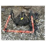 Deer Stand w/ Climbing Sticks Ladder