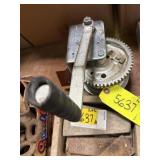 Hand Winch-NO Cable & Box of 4 Splitting Maul Head