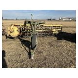 John Deere 660 Rake