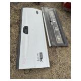 2 Ford Tailgates