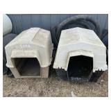 2 Dog Houses