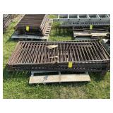4 Pallet of Gates
