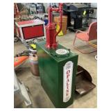 Sinclair Opaline Motor Oil Lubestar w/ Hand Pump