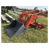 Case Loader w/ 42 in Hydraulic Bucket