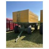 Metal Products Gravity Flow Center Dump Wagon