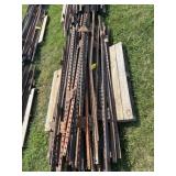 Pallet of 6 ft T-Posts, Qty: 75