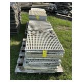 2 Pallets of Vittetoe Plastic Flooring, White