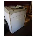 Dahle, F-16C crosscut paper shredder