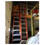Werner 28 ft extension ladder with stabilizer