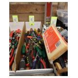 Assorted screw drivers