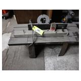 Craftsman router table with router