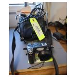 Nikon Coolpix 5400 camera with case
