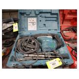 Makita AVT HR4013C portable electric hammer