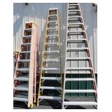 12 ft Fiberglass step ladder