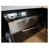 Stainless steel 48 inch 3 bay bar sink