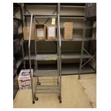 3 step rolling ladder