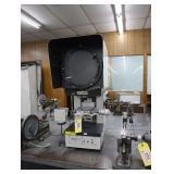 Mitutoyo Profile Projector PJ-250