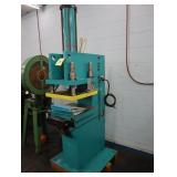TOX 15 ton pneumo-hydraulic press safety