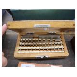 Set of gauge blocks