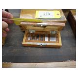 Set of gauge blocks