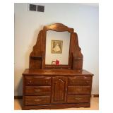Dresser w/Mirror