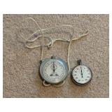 2 Stop Watches