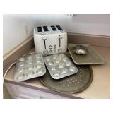 Toaster & Metal Muffin Baking Kitchen Pans