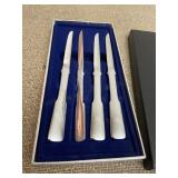 Towle Cutlery Set of 4 Knives in Box