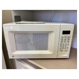 General Electric White Microwave Oven
