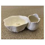 Small Off White Ceramic Flower Bowl w/ Tiny Frog