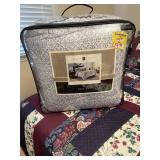 Willow Queen Comforter Bed Set Blue & White New