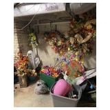 Fall & Easter Holiday Decor Contents of Picture