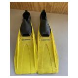 Pair of Yellow US Divers Swim Water Flippers