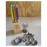 Silver Tone Measuring Spoons & Kitchen Knife Set
